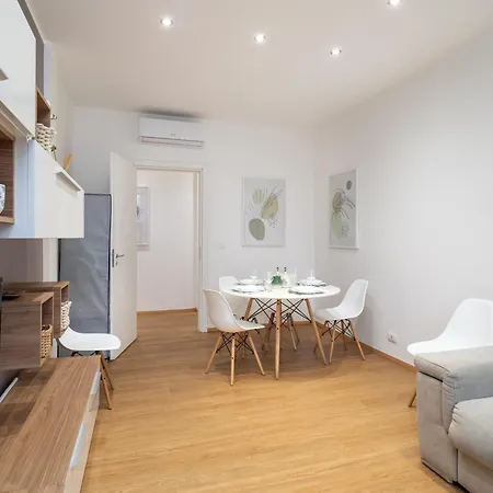 5 Guests - Modern With Balcony Apartament Mediolan